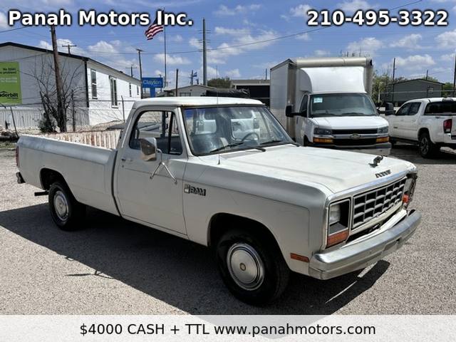 1984 Dodge RAM 100 D100 CUSTOM