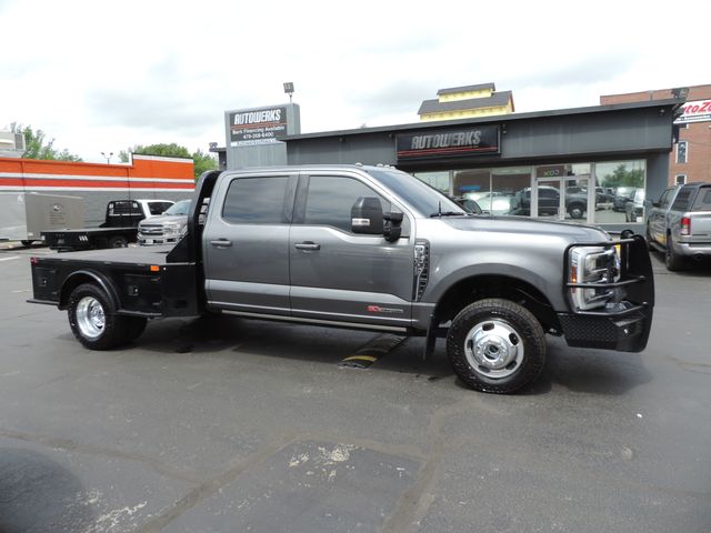 2025 Ford F-350 SD Crew Cab Lariat Flatbed DRW 4WD
