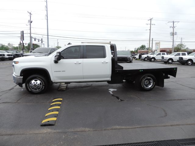 2022 Chevrolet Silverado 3500HD Crew Cab LT Flatbed DRW 4WD