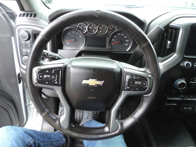 2022 Chevrolet Silverado 3500HD Crew Cab LT Flatbed DRW 4WD