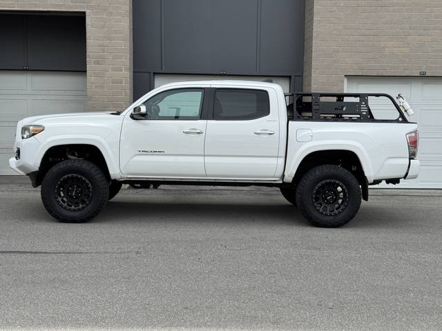 2017 Toyota Tacoma Limited Double Cab V6 6AT 4WD
