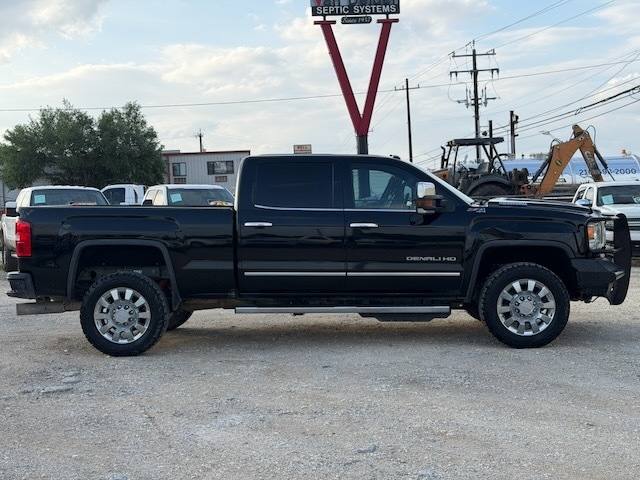 2018 GMC Sierra 2500HD Denali Crew Cab 4WD