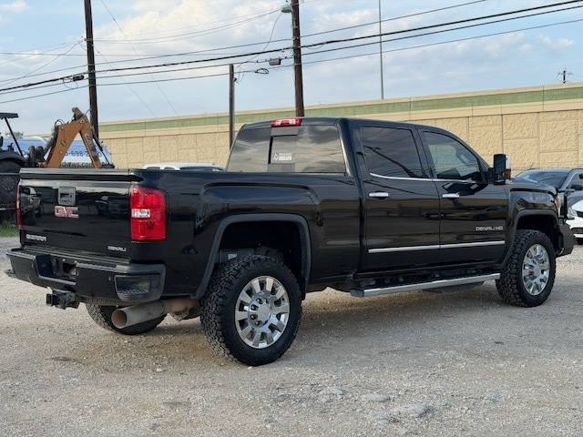 2018 GMC Sierra 2500HD Denali Crew Cab 4WD