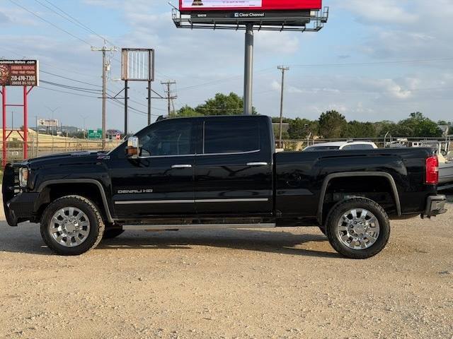 2018 GMC Sierra 2500HD Denali Crew Cab 4WD