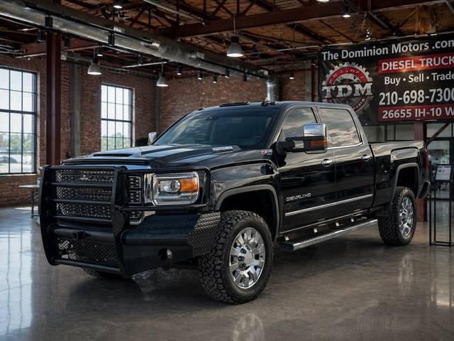 2018 GMC Sierra 2500HD Denali Crew Cab 4WD