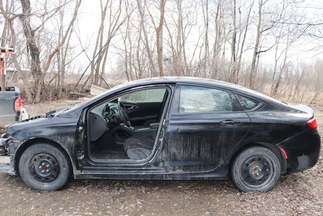 2015 Chrysler 200 LX