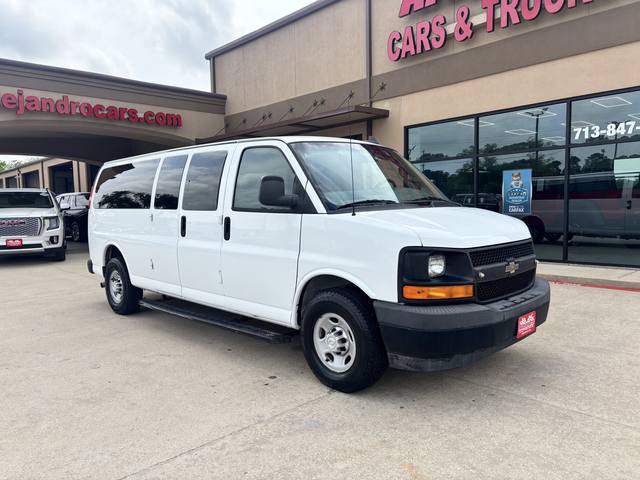 2017 Chevrolet Express LS 3500 Extended Passenger Van