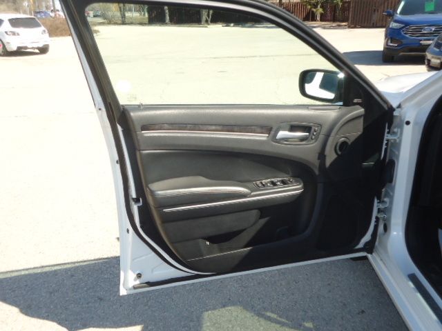 2014 Chrysler 300 C AWD