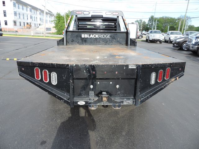 2024 RAM 3500 Crew Cab SLT Flatbed DRW 4WD