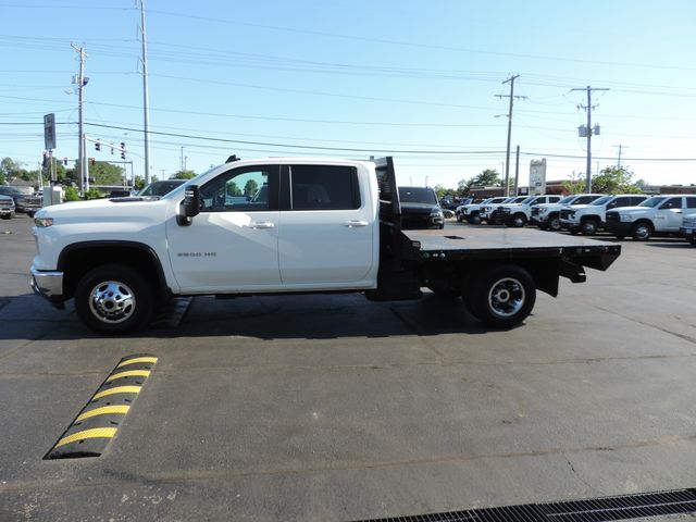 2024 Chevrolet Silverado 3500HD Crew Cab LT Flatbed DRW 4WD