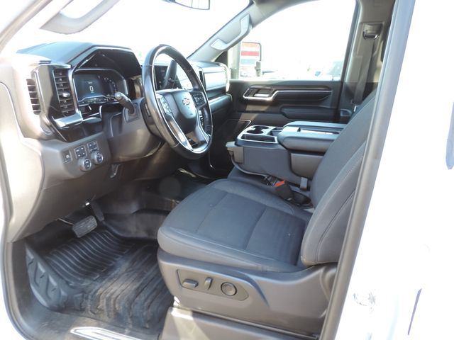 2024 Chevrolet Silverado 3500HD Crew Cab LT Flatbed DRW 4WD