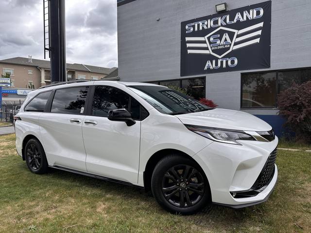 2025 Toyota Sienna XSE 7-Passenger AWD