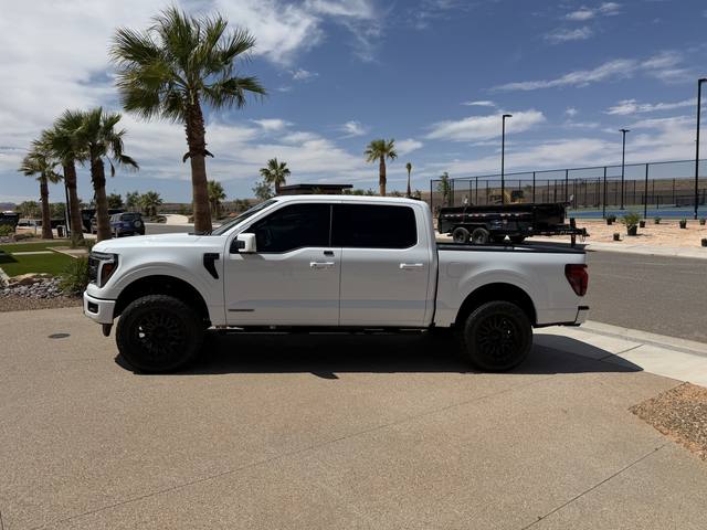 2025 Ford F-150 Lariat SuperCrew 4WD