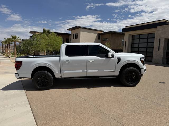 2025 Ford F-150 Lariat SuperCrew 4WD