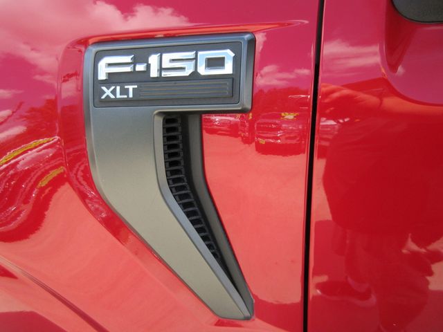 2022 Ford F-150 XLT SuperCrew  4WD