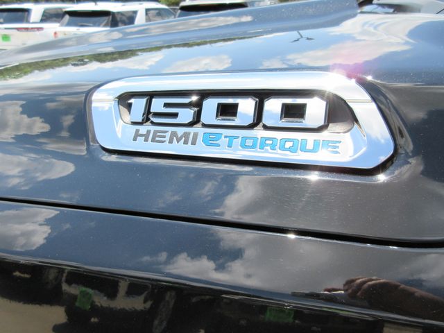 2024 RAM 1500 Laramie Crew Cab SWB 4WD
