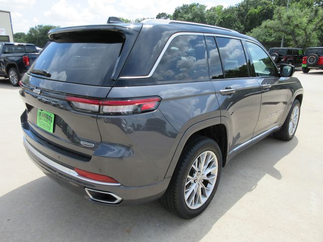 2022 Jeep Grand Cherokee Summit