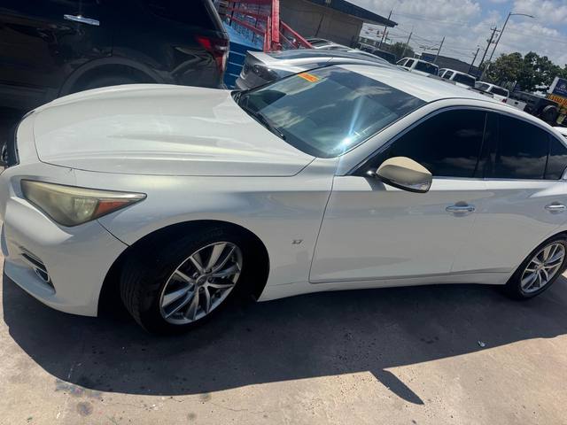 2014 Infiniti Q50 Premium
