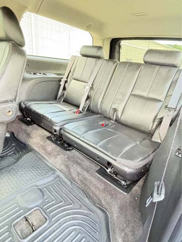 2011 Chevrolet Suburban LT 1500 4WD