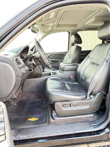 2011 Chevrolet Suburban LT 1500 4WD
