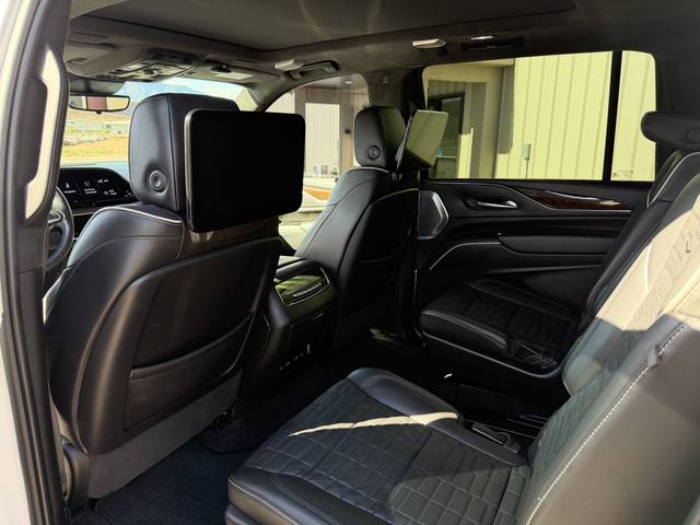2023 Cadillac Escalade Sport Platinum