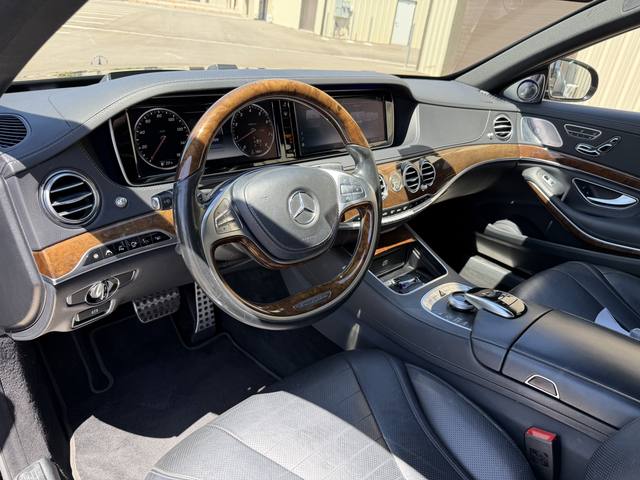 2015 Mercedes-Benz S-Class 550