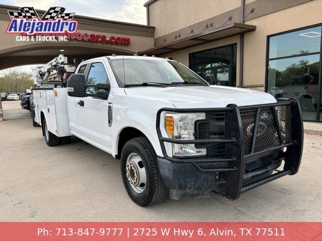 2017 Ford F-350 SD XLT SuperCab Crane Service Truck DRW 2WD