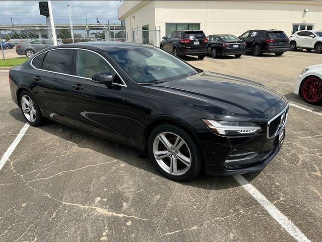 2018 Volvo S90 T5 Momentum AWD