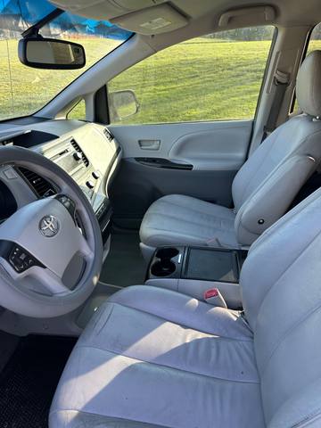 2012 Toyota Sienna