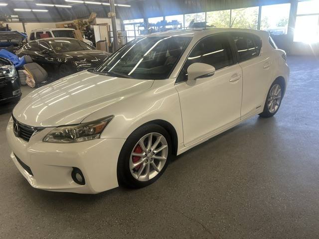 2013 Lexus CT 200h F SPORT