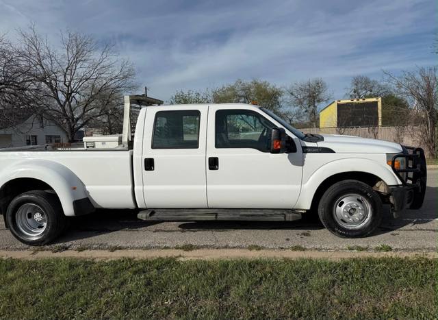 2015 Ford F-350 SD XLT Crew Cab Long Bed DRW 2WD