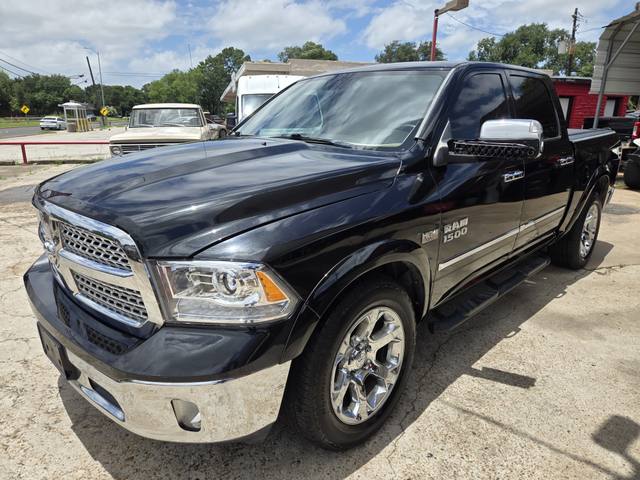 2018 RAM 1500 Laramie Crew Cab SWB 2WD