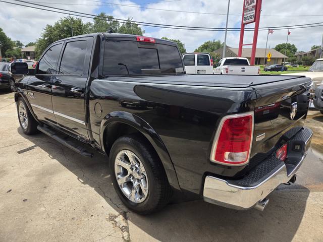 2018 RAM 1500 Laramie Crew Cab SWB 2WD