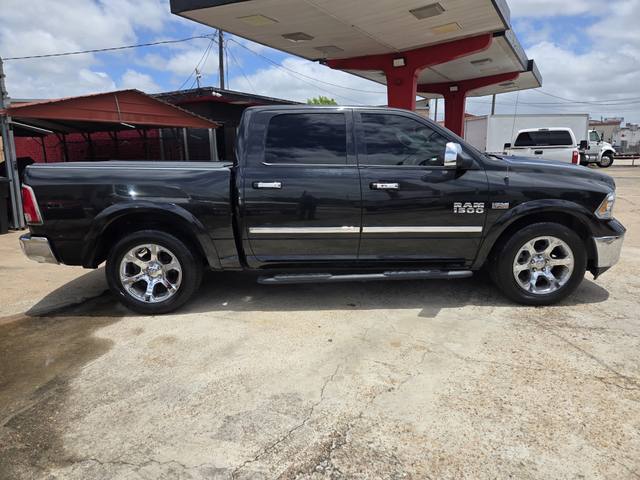 2018 RAM 1500 Laramie Crew Cab SWB 2WD