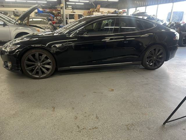 2014 Tesla Model S Base