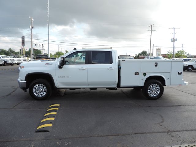 2022 Chevrolet Silverado 3500HD Crew Cab LT Utility Bed 4WD