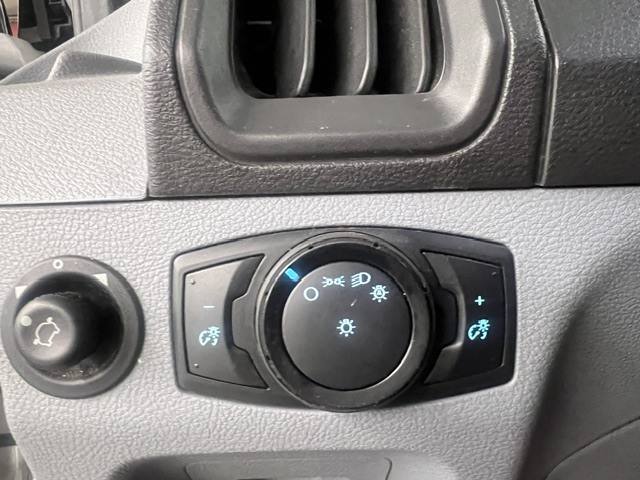 2015 Ford Transit 150 Wagon Med. Roof XLT w/Sliding Pass. 130-in. WB