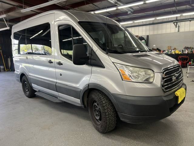 2015 Ford Transit 150 Wagon Med. Roof XLT w/Sliding Pass. 130-in. WB