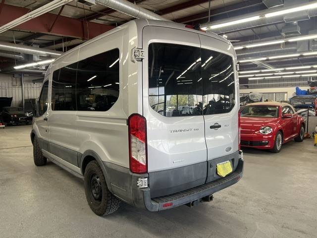 2015 Ford Transit 150 Wagon Med. Roof XLT w/Sliding Pass. 130-in. WB