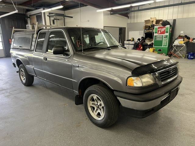 2000 Mazda B-Series B3000 Cab Plus 4 Troy Lee 2WD