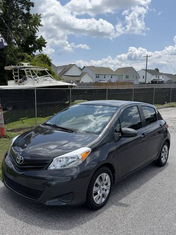 2013 Toyota Yaris L 5-Door AT