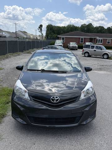 2013 Toyota Yaris L 5-Door AT