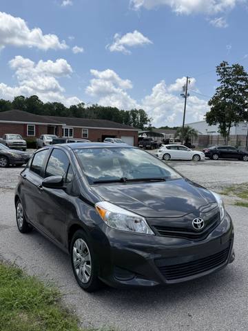 2013 Toyota Yaris L 5-Door AT