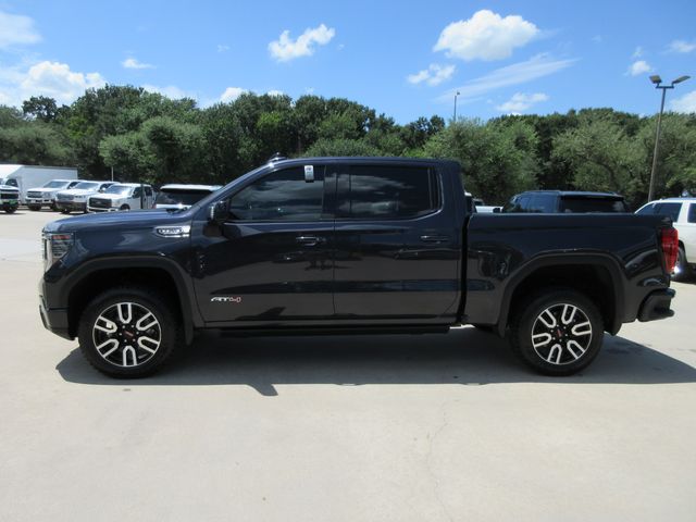 2023 GMC Sierra 1500 AT4 Crew Cab 4WD