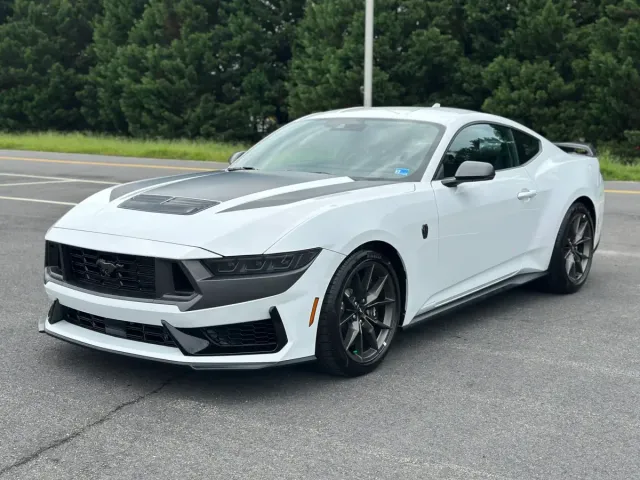 2025 Ford Mustang Dark Horse
