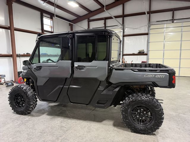 2022 Can Am Defender Limited 