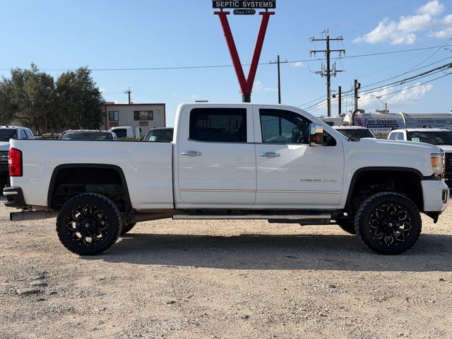 2015 GMC Sierra 2500HD Denali Crew Cab 4WD