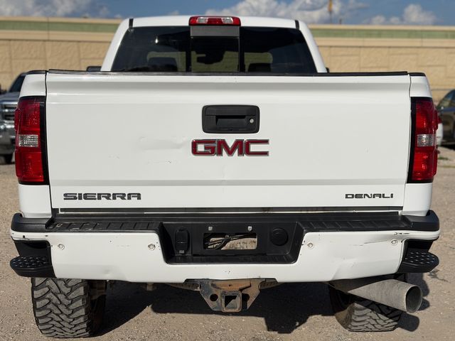 2015 GMC Sierra 2500HD Denali Crew Cab 4WD