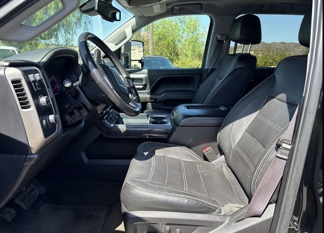 2016 GMC Sierra 2500HD Denali Crew Cab 4WD