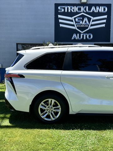 2025 Toyota Sienna Limited 7-Passenger